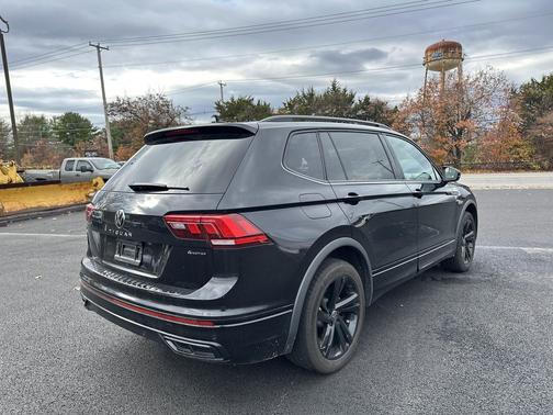 2024 Volkswagen Tiguan 2.0T SE R-Line Black 4MOTION