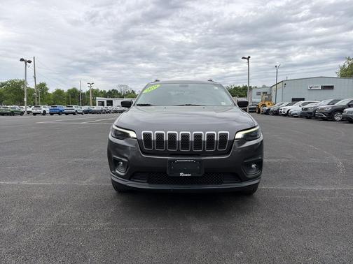 Granite Crystal Metallic Clearcoat 2019 Jeep Cherokee Latitude Plus