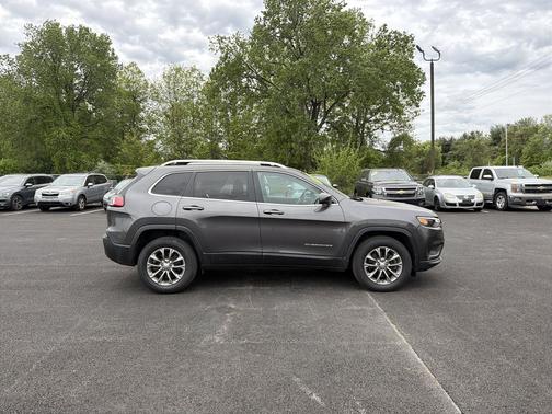 Granite Crystal Metallic Clearcoat 2019 Jeep Cherokee Latitude Plus