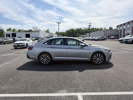 Pyrite Silver Metallic 2026 Volkswagen Jetta 1.4T SE