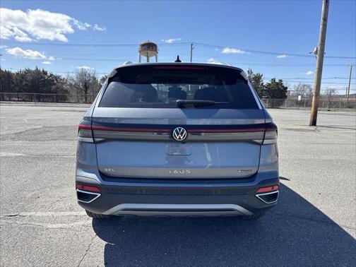 2025 Volkswagen Taos 1.5T SEL