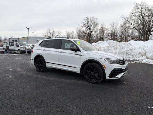 2022 Volkswagen Tiguan 2.0T SE R-Line Black 4MOTION