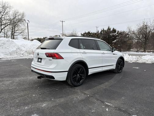 2022 Volkswagen Tiguan 2.0T SE R-Line Black 4MOTION