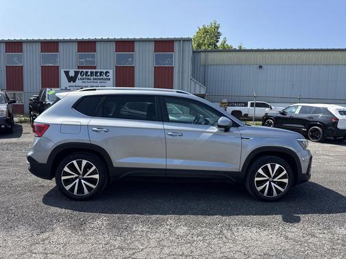 2023 Volkswagen Taos 1.5T SE