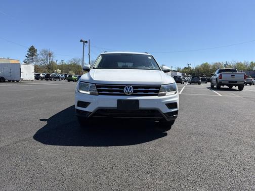 Pure White 2019 Volkswagen Tiguan 2.0T SE 4MOTION