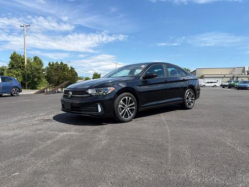 Deep Black 2024 Volkswagen Jetta 1.5T Sport