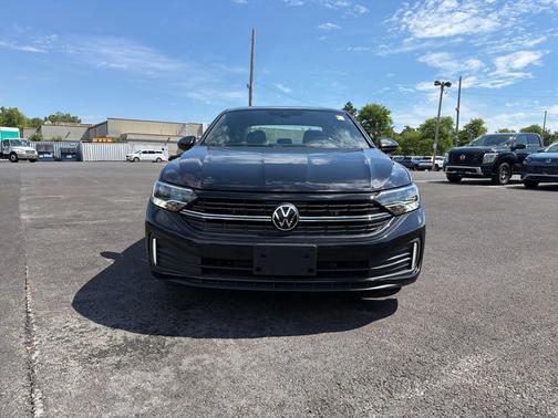 Deep Black 2024 Volkswagen Jetta 1.5T Sport