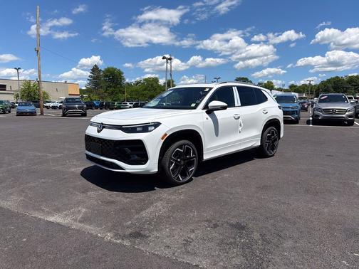 opal white pearl 2026 Volkswagen Tiguan 2.0T SEL R-Line 4MOTION