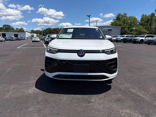 opal white pearl 2026 Volkswagen Tiguan 2.0T SEL R-Line 4MOTION