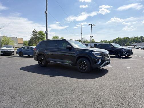 deep black pearl 2026 Volkswagen Atlas Peak Edition
