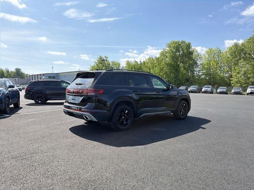deep black pearl 2026 Volkswagen Atlas Peak Edition