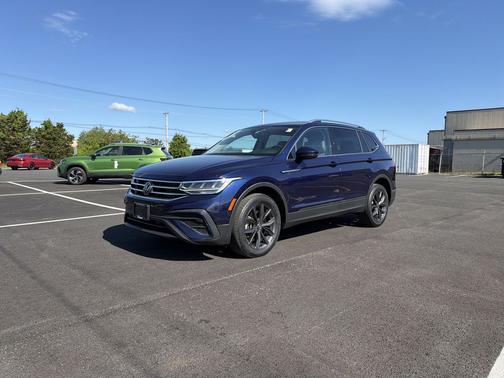Atlantic Blue Metallic 2022 Volkswagen Tiguan 2.0T SE 4MOTION