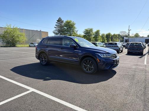 Atlantic Blue Metallic 2022 Volkswagen Tiguan 2.0T SE 4MOTION