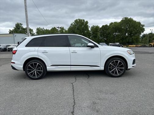 2020 Audi Q7 55 Premium Plus