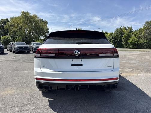 2026 Volkswagen Atlas Cross Sport 2.0T SEL