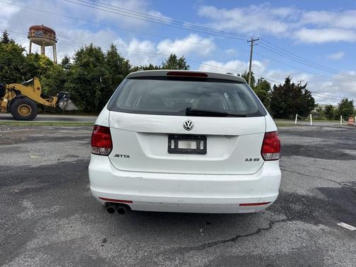 2014 Volkswagen Jetta SportWagen Auto SE w/Sunroof