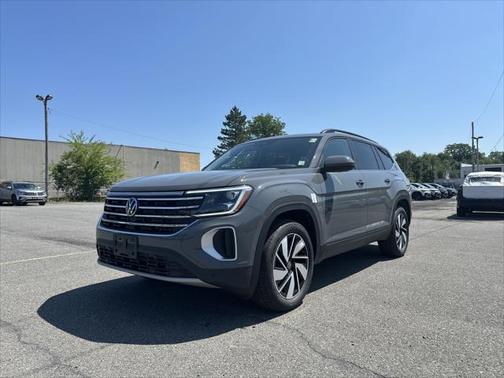 2025 Volkswagen Atlas 2.0T SE w/Technology 4MOTION