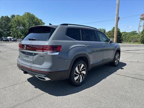 2025 Volkswagen Atlas 2.0T SE w/Technology 4MOTION