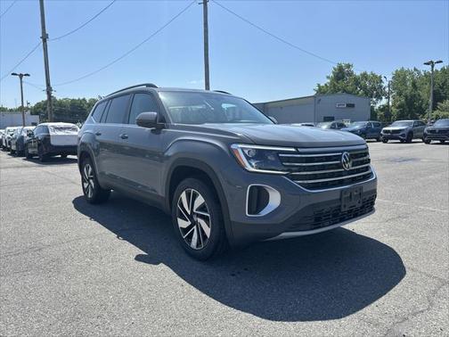 2025 Volkswagen Atlas 2.0T SE w/Technology 4MOTION