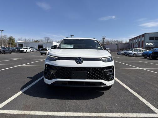 opal white pearl 2026 Volkswagen Tiguan 2.0T SE R-Line Black 4MOTION