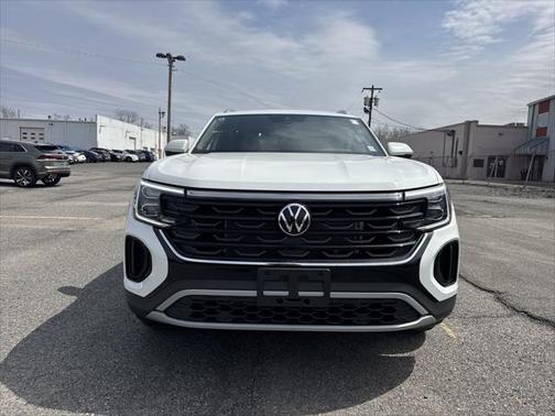 2025 Volkswagen Atlas Cross Sport 2.0T SE