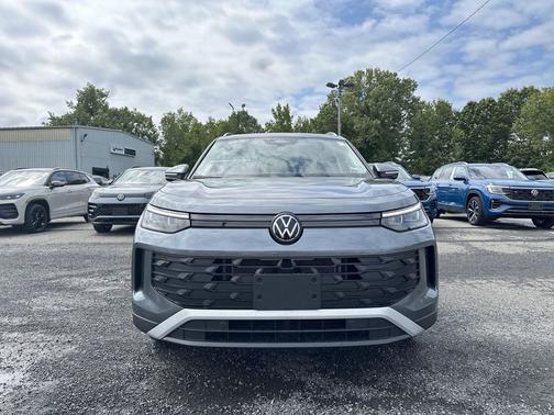 2025 Volkswagen Tiguan 2.0T SE 4MOTION