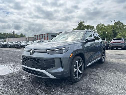 2025 Volkswagen Tiguan 2.0T SE 4MOTION