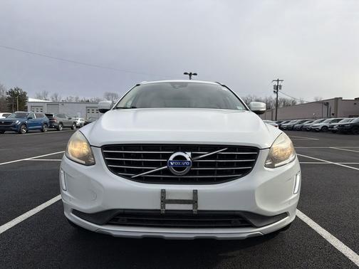 2016 Volvo XC60 T6 Drive-E