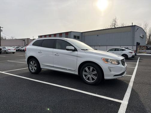 2016 Volvo XC60 T6 Drive-E