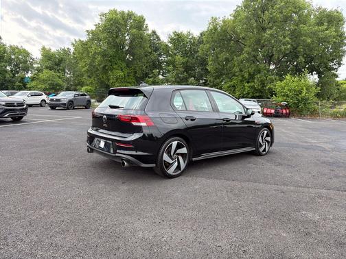 Deep Black Pearl 2022 Volkswagen Golf GTI 1.4T TSI