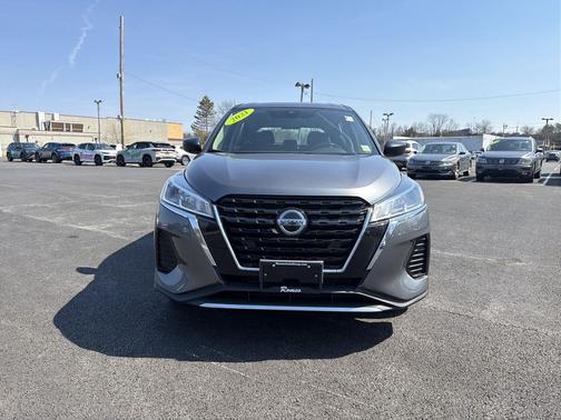 Gun Metallic 2021 Nissan Kicks S