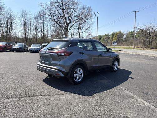 Gun Metallic 2021 Nissan Kicks S