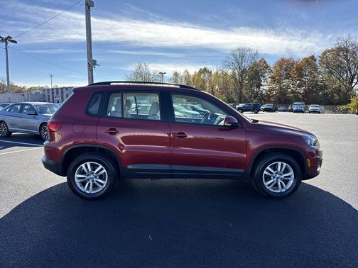 2016 Volkswagen Tiguan S