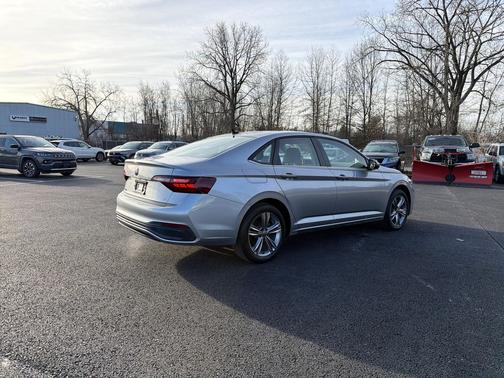 2022 Volkswagen Jetta 1.5T SE