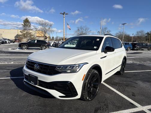 2024 Volkswagen Tiguan 2.0T SE R-Line Black 4MOTION