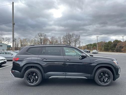 2026 Volkswagen Atlas Peak Edition