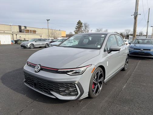 2026 Volkswagen Golf GTI 2.0T SE DSG