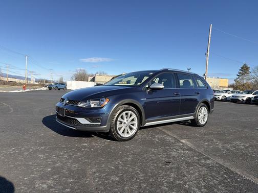 2017 Volkswagen Golf Alltrack TSI S