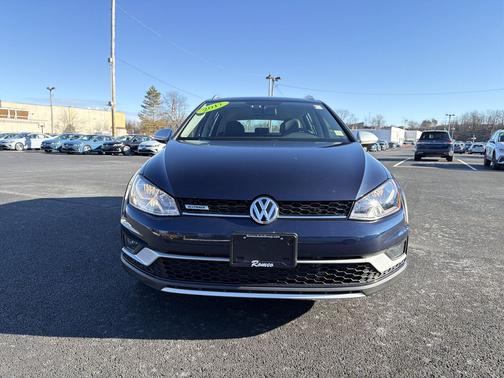 2017 Volkswagen Golf Alltrack TSI S