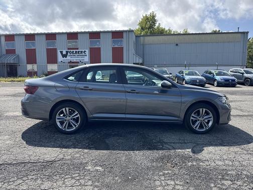 2024 Volkswagen Jetta 1.5T SE