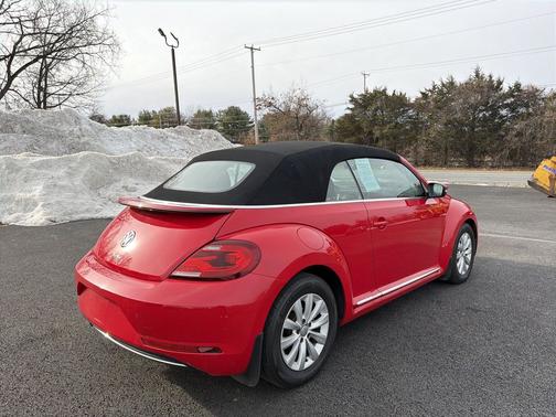 2019 Volkswagen Beetle 2.0T S