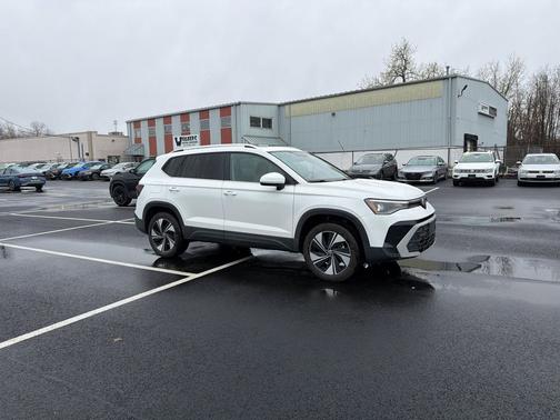 2025 Volkswagen Taos 1.5T SE