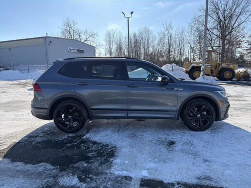 2023 Volkswagen Tiguan 2.0T SE R-Line Black 4MOTION