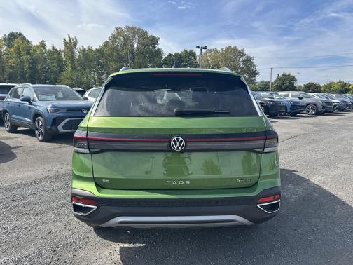 2025 Volkswagen Taos 1.5T SE