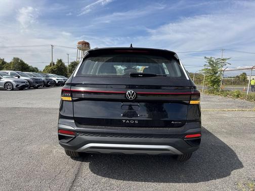 2025 Volkswagen Taos 1.5T S
