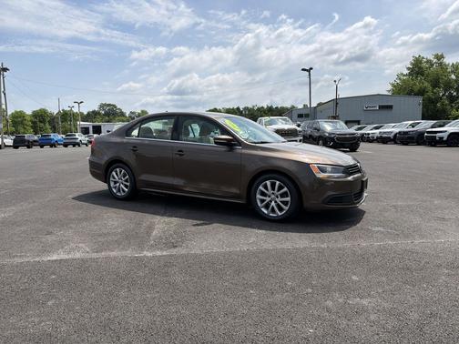 Toffee Brown Metallic 2014 Volkswagen Jetta Auto SE w/Connectivity
