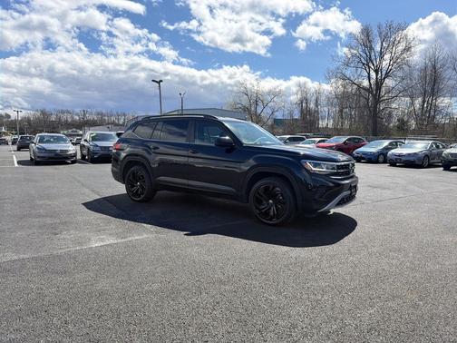 2023 Volkswagen Atlas 3.6L SE w/Technology
