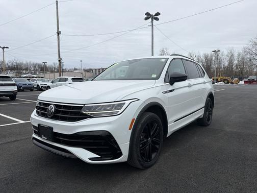 2022 Volkswagen Tiguan 2.0T SE R-Line Black 4MOTION