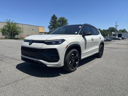 2025 Volkswagen Tiguan 2.0T SE R-Line Black 4MOTION