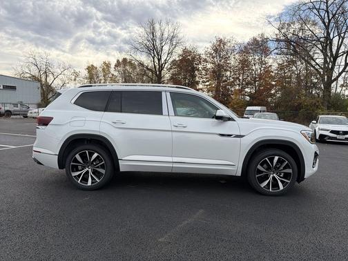 2026 Volkswagen Atlas 2.0T SEL Premium R-Line 4MOTION
